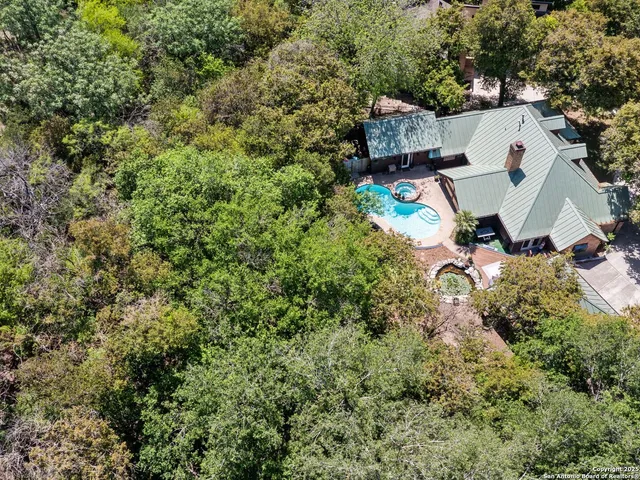 $640,000 | 834 Candlewood Circle, New Braunfels, TX 78130