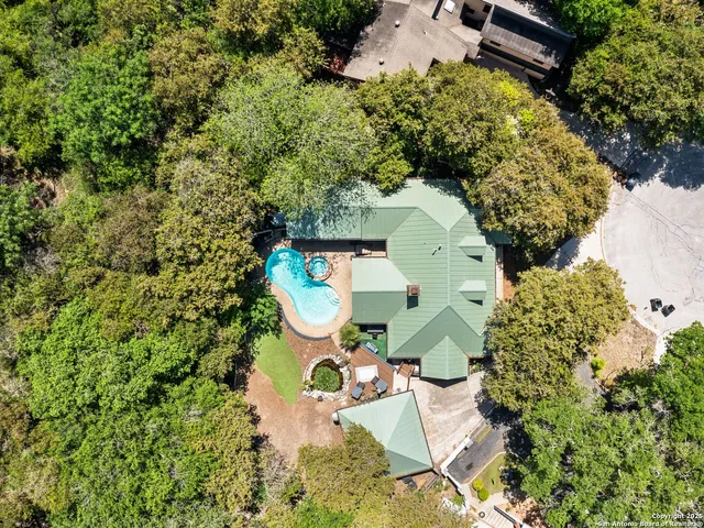 $640,000 | 834 Candlewood Circle, New Braunfels, TX 78130