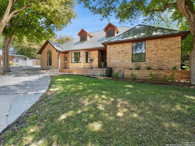 $640,000 | 834 Candlewood Circle, New Braunfels, TX 78130