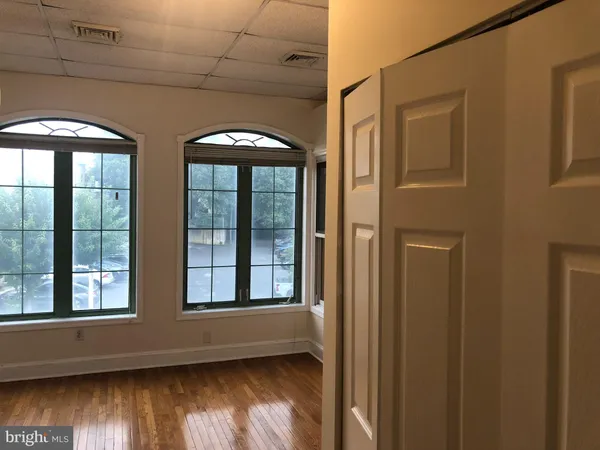 $1,500 | 1003 1/2 West Lancaster Avenue, Bryn Mawr, PA 19010