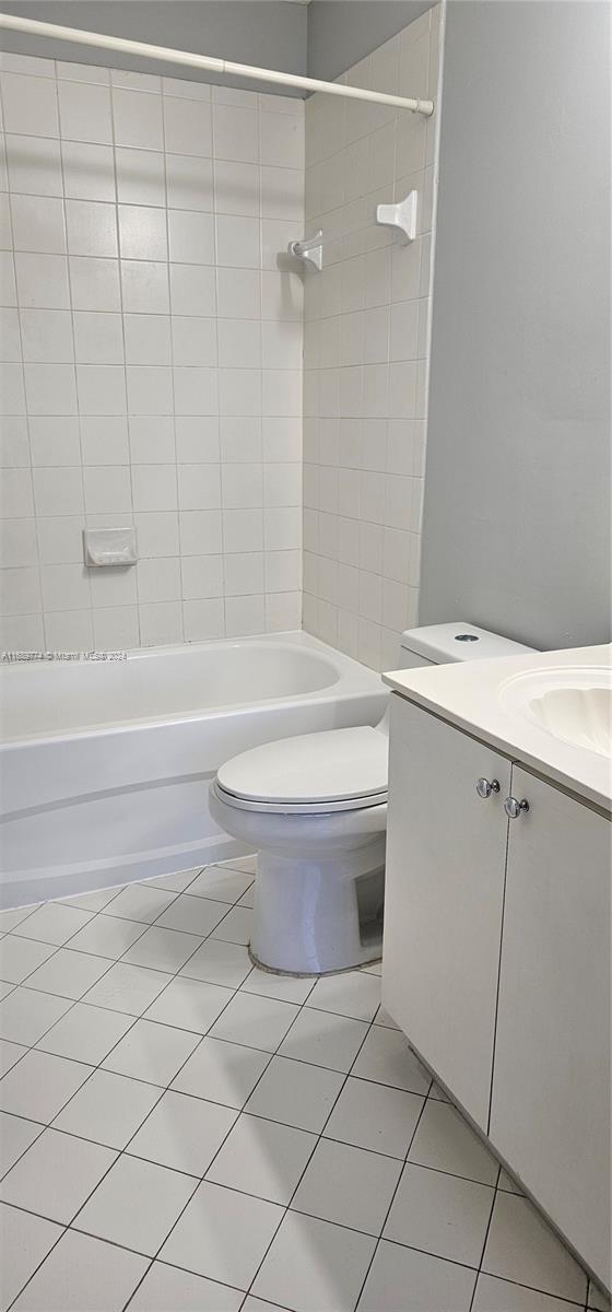 2910 Southeast 12th Road, Unit 20429 Homestead, FL 33035 - Photo 15 of 16 a bathroom with a sink a toilet and shower