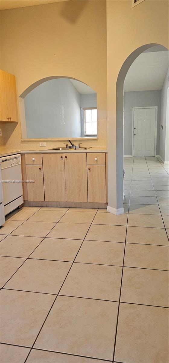 2910 Southeast 12th Road, Unit 20429 Homestead, FL 33035 - Photo 4 of 16 a view of a terrace