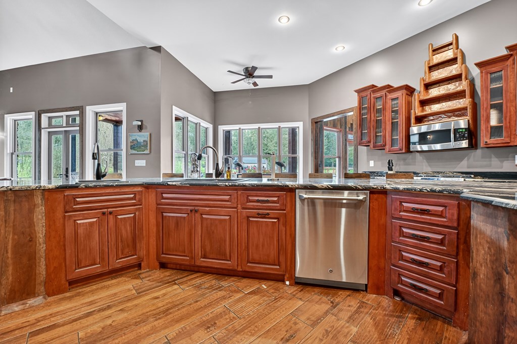 280 Star Creek Crossing Morganton, GA 30560 - Photo 24 of 100