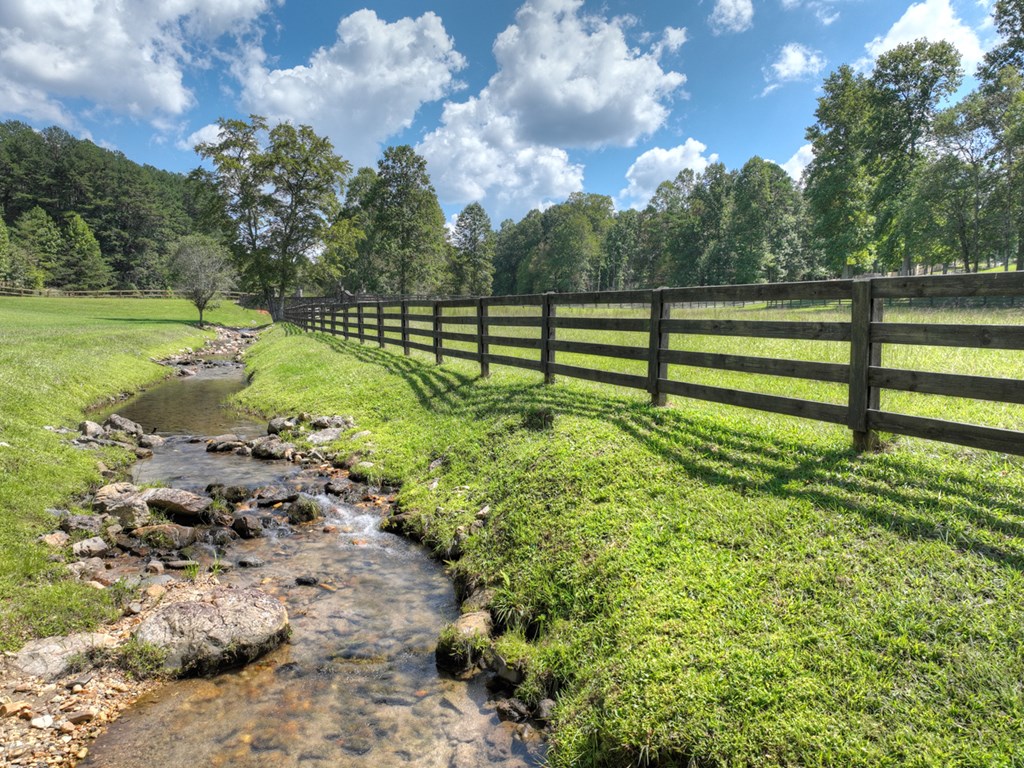 280 Star Creek Crossing Morganton, GA 30560 - Photo 9 of 100