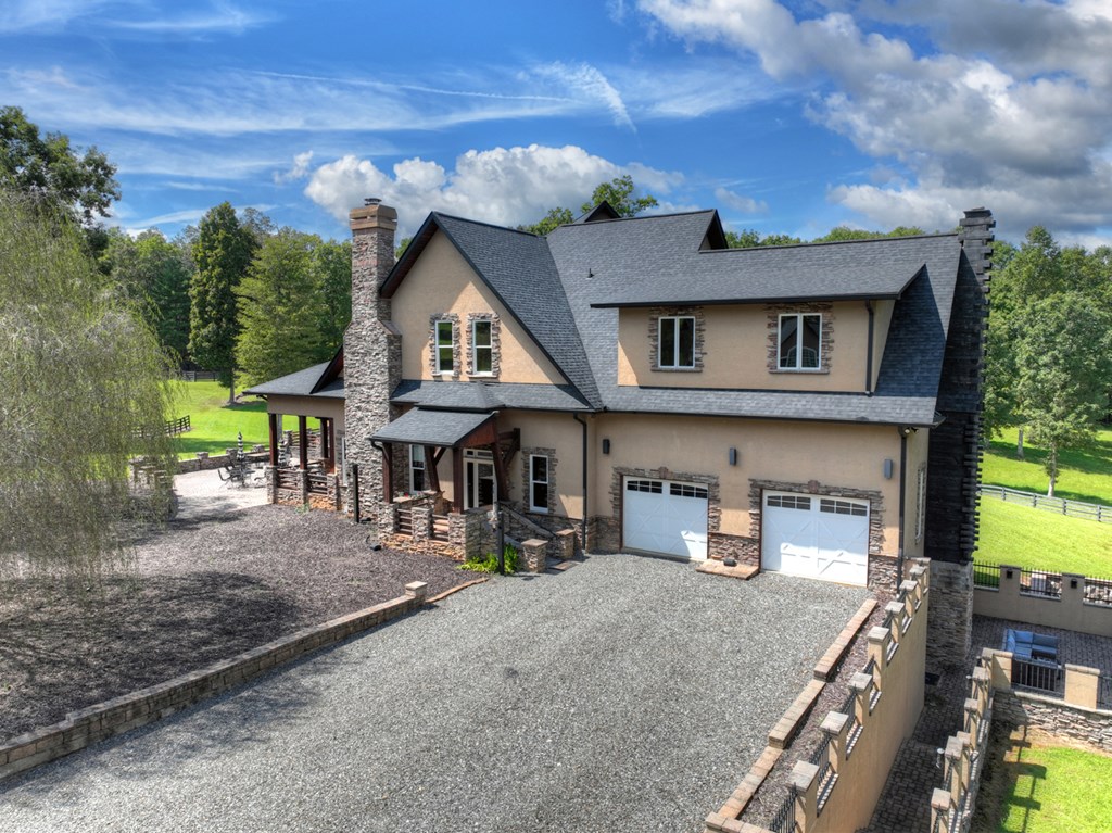 280 Star Creek Crossing Morganton, GA 30560 - Photo 92 of 100 a front view of a house with a yard