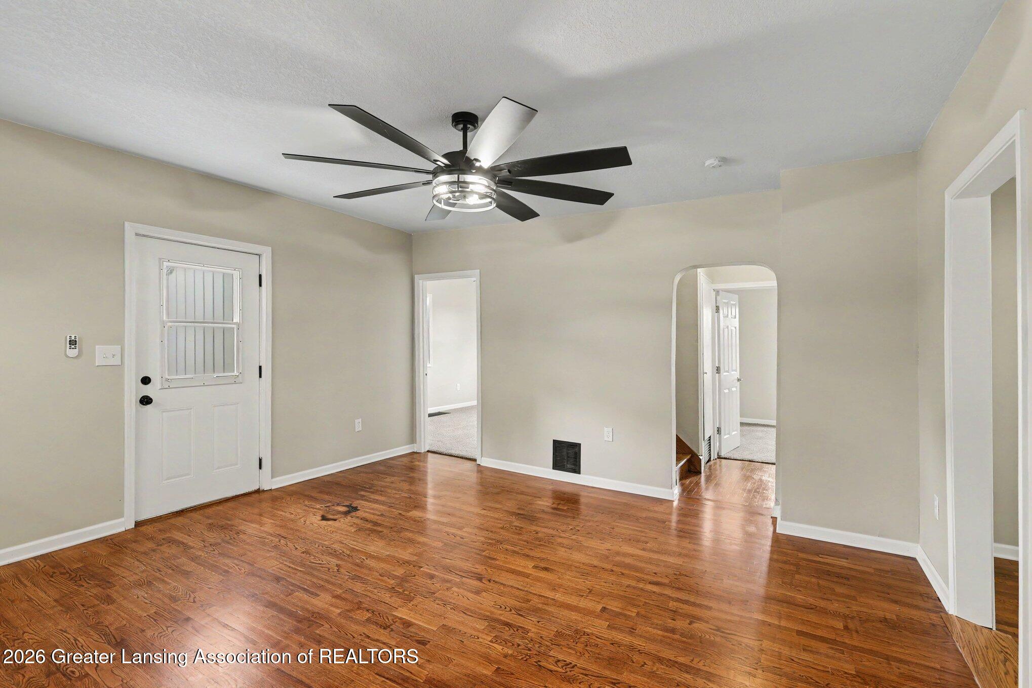 837 North Aurelius Road Mason, MI 48854 - Photo 5 of 26 005_file_6587