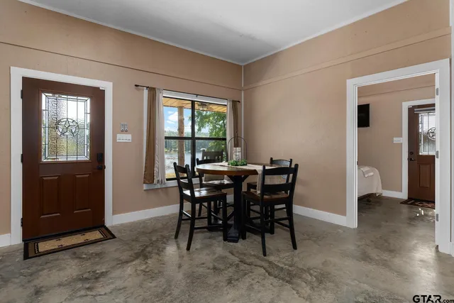 $889,000 | 1301 South Lake Drive, Gladewater, TX 75647