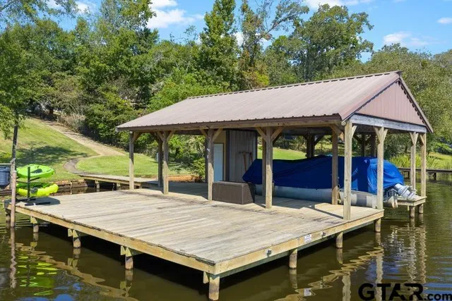 $889,000 | 1301 South Lake Drive, Gladewater, TX 75647
