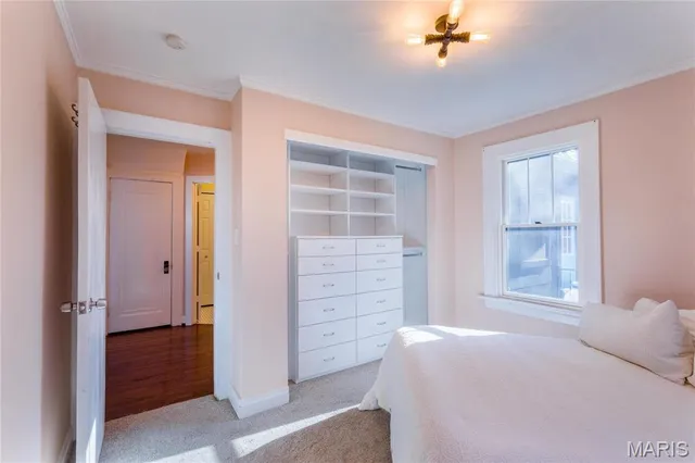 $2,000 | 324 Eldridge Avenue, Rock Hill, MO 63119