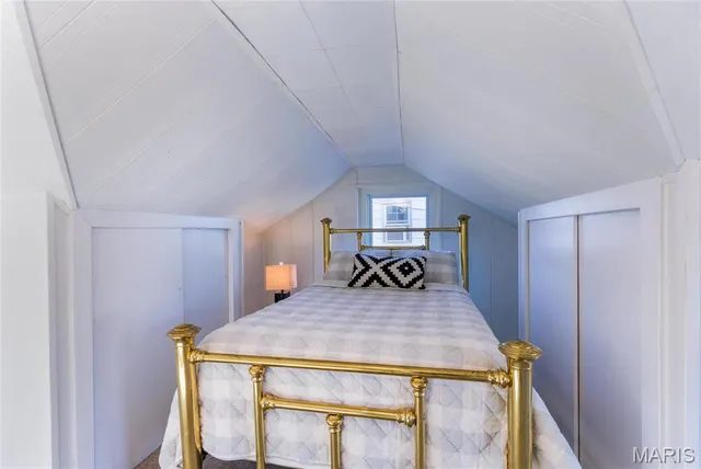 $2,000 | 324 Eldridge Avenue, Rock Hill, MO 63119