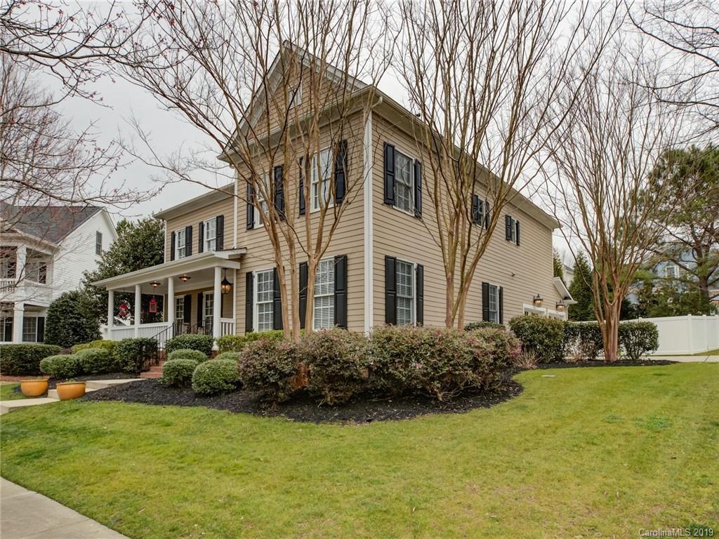 1502 Hubbard Court Fort Mill, SC 29708 - Photo 2 of 36 a front view of a house with garden and trees