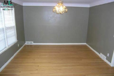 1954 Littlestone Road Grosse Pointe, MI 48236 - Photo 3 of 8 694159-2.JPG