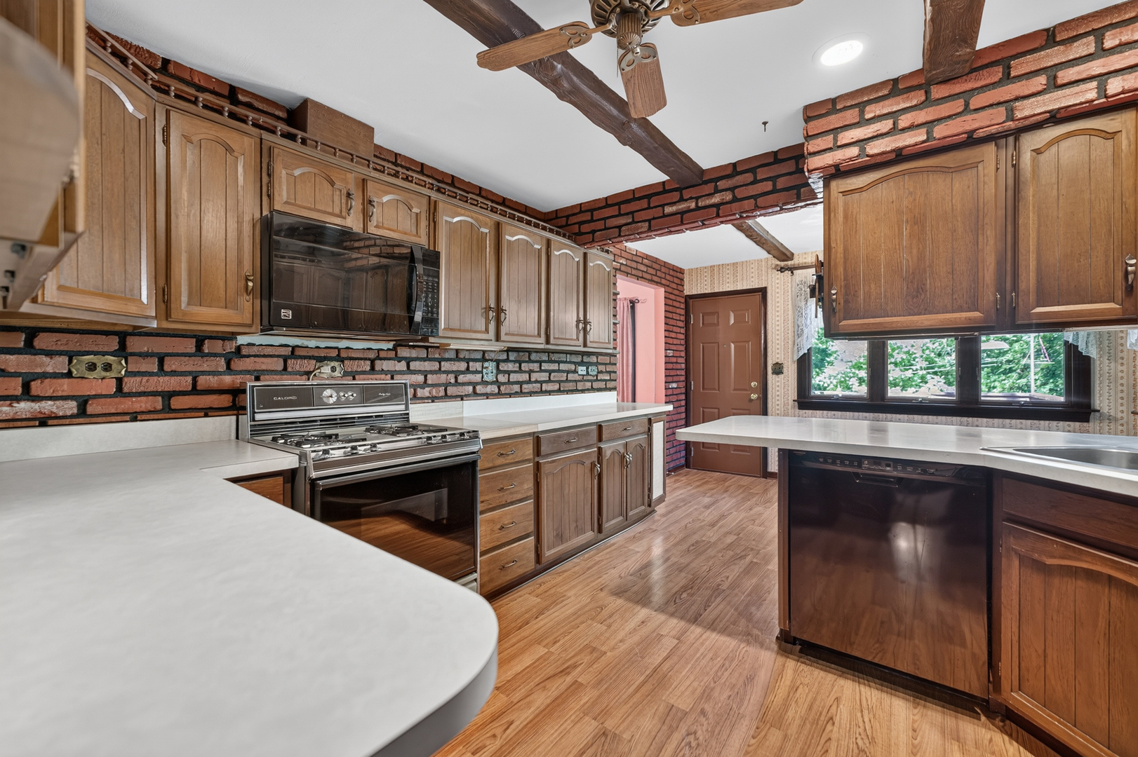 4N326 Wiant Road West Chicago, IL 60185 - Photo 13 of 47