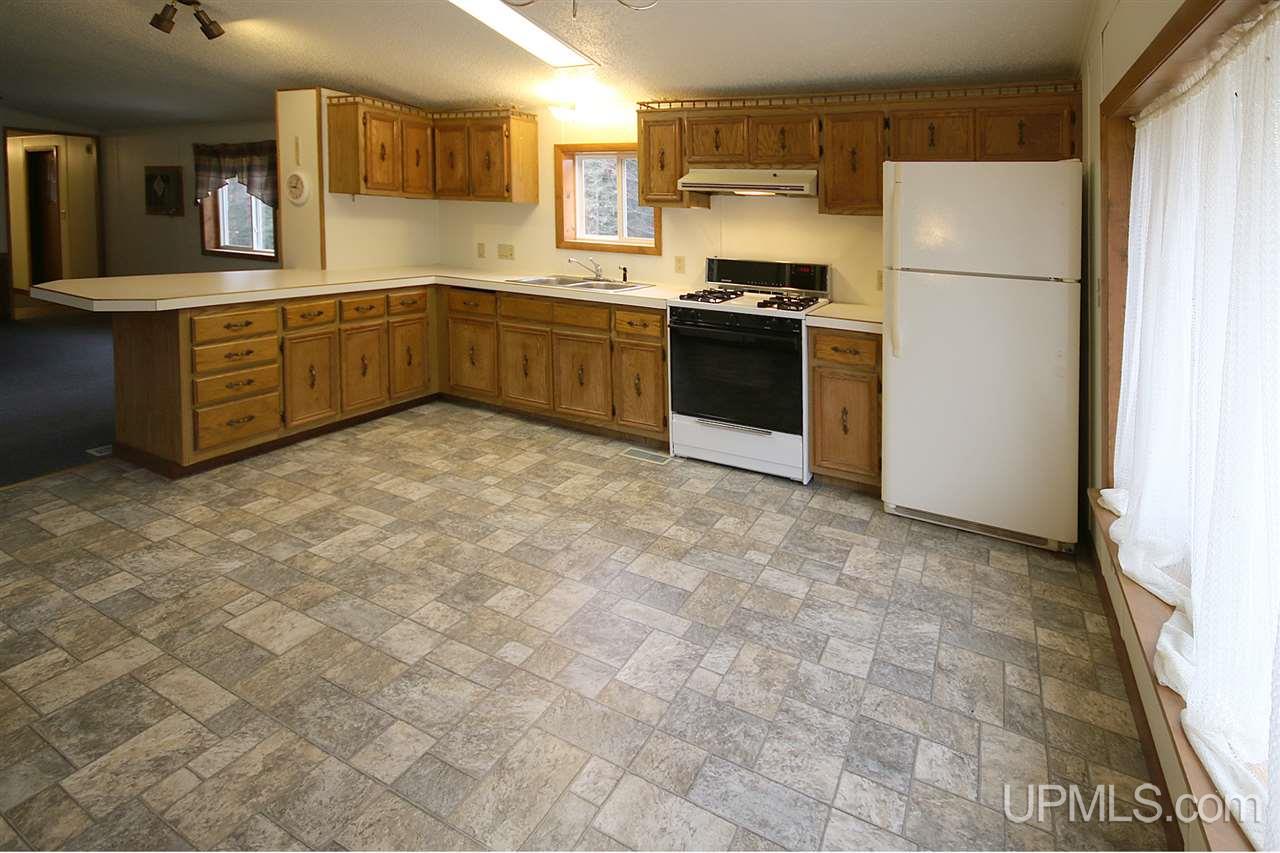 2455 Montgomery Lake Road Florence, WI 54121 - Photo 8 of 16 Gallery Image 8