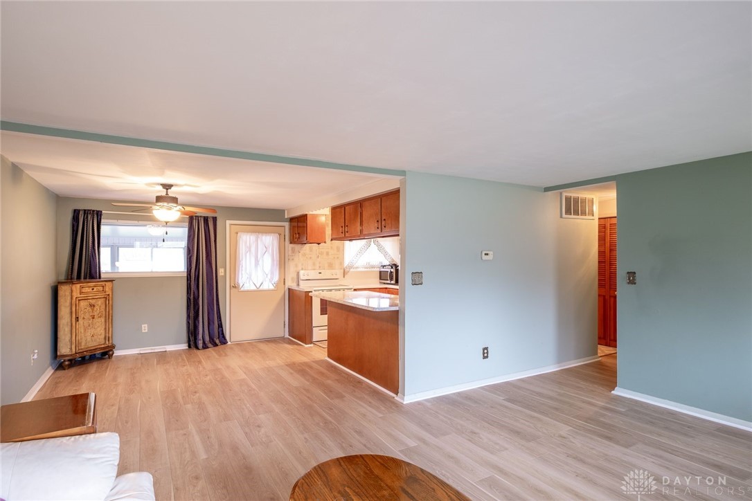 1549 West Stroop Road Kettering, OH 45439 - Photo 5 of 21 Gallery Image 5