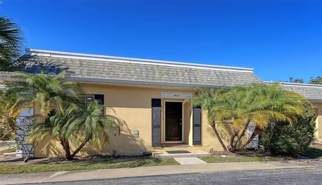 $159,900 | 2425 Aspinwall Street, Unit 2425, Sarasota, FL 34237