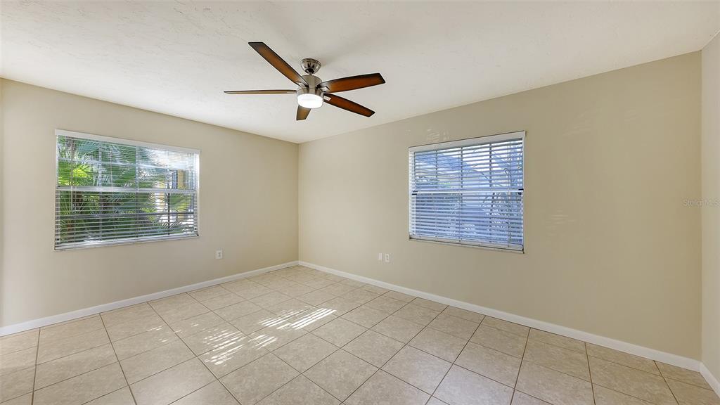 2425 Aspinwall Street, Unit 2425 Sarasota, FL 34237 - Photo 11 of 22