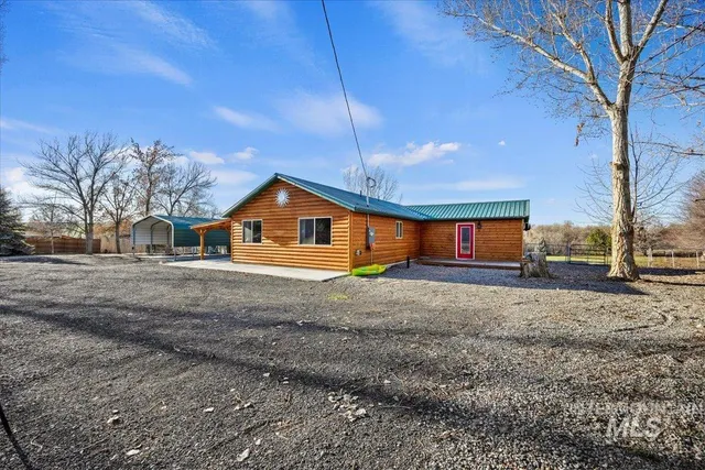 $855,000 | 2909 South 1110th Street East, Hagerman, ID 83332