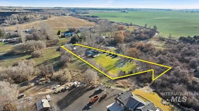 $855,000 | 2909 South 1110th Street East, Hagerman, ID 83332