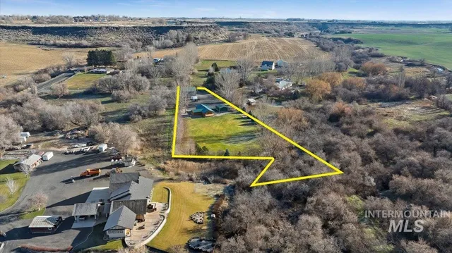 $855,000 | 2909 South 1110th Street East, Hagerman, ID 83332