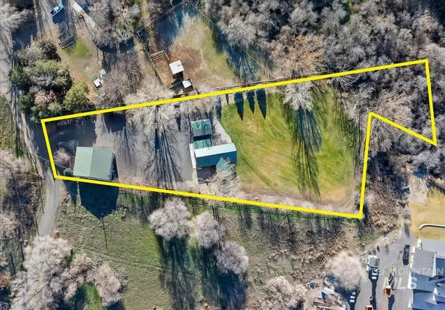 $855,000 | 2909 South 1110th Street East, Hagerman, ID 83332