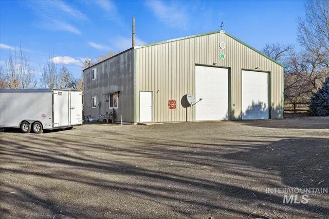 $855,000 | 2909 South 1110th Street East, Hagerman, ID 83332