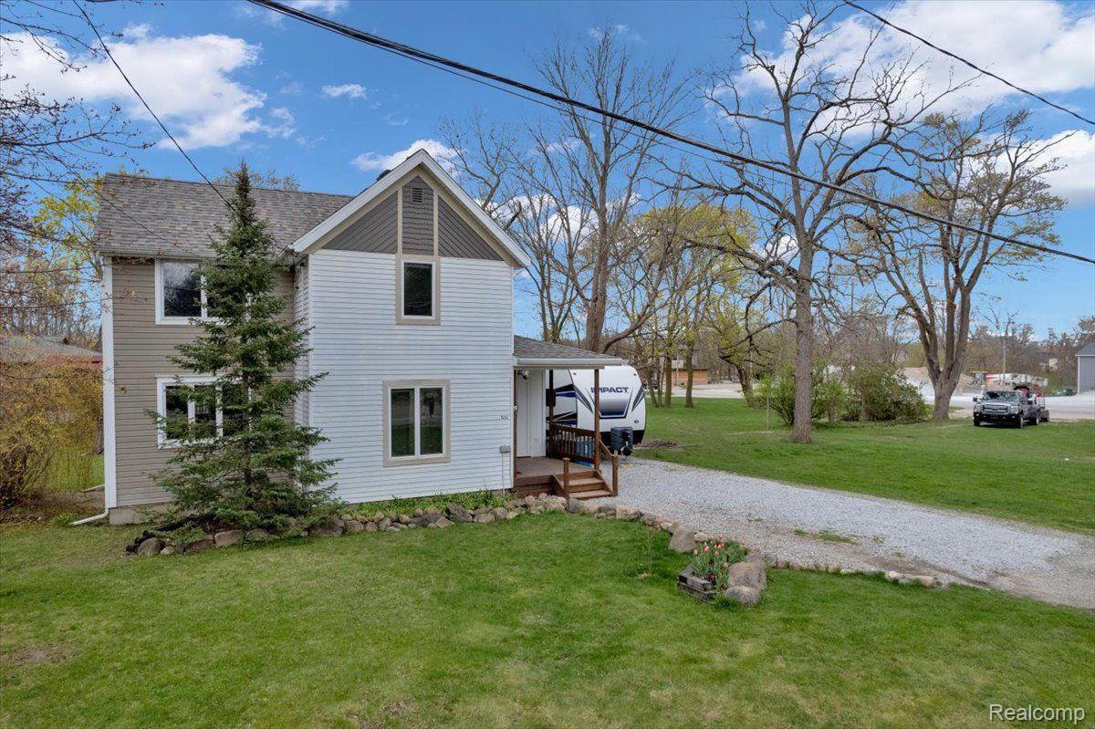 10352 Hegel Road Goodrich, MI 48438 - Photo 2 of 27 Gallery Image 2