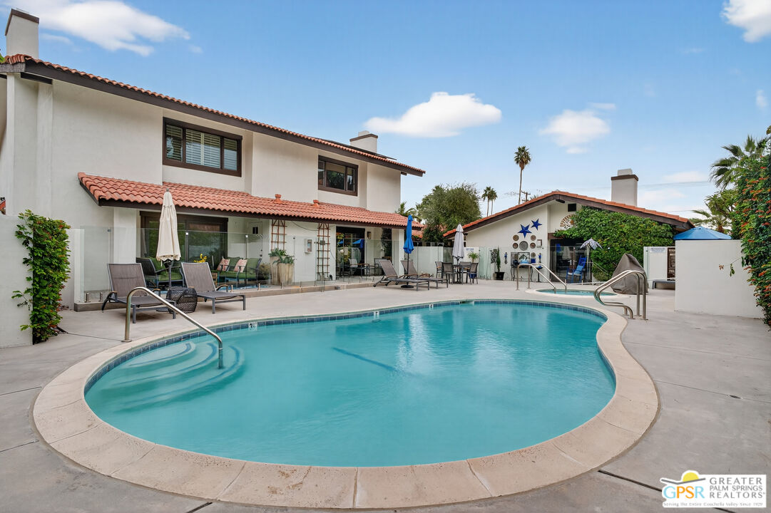 305 West Arenas Road Palm Springs, CA 92262 - Photo 14 of 56