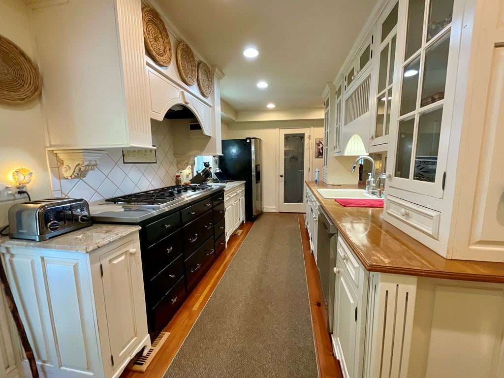 352 Dogwood Ridge Fancy Gap, VA 24328 - Photo 23 of 66 Gallery Image 23