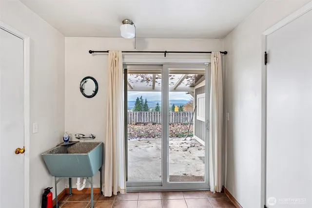 $525,000 | 2821 Sanders Avenue, Bremerton, WA 98310