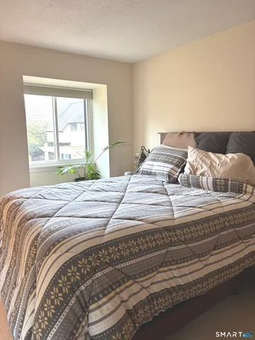 $268,000 | 92 Mallard Drive, Avon, CT 06001