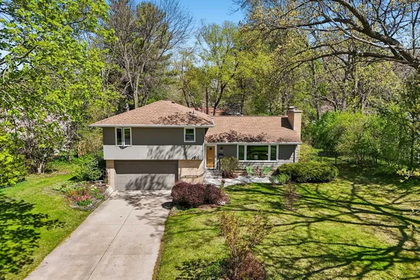 $625,000 | 5522 Barton Road, Madison, WI 53711