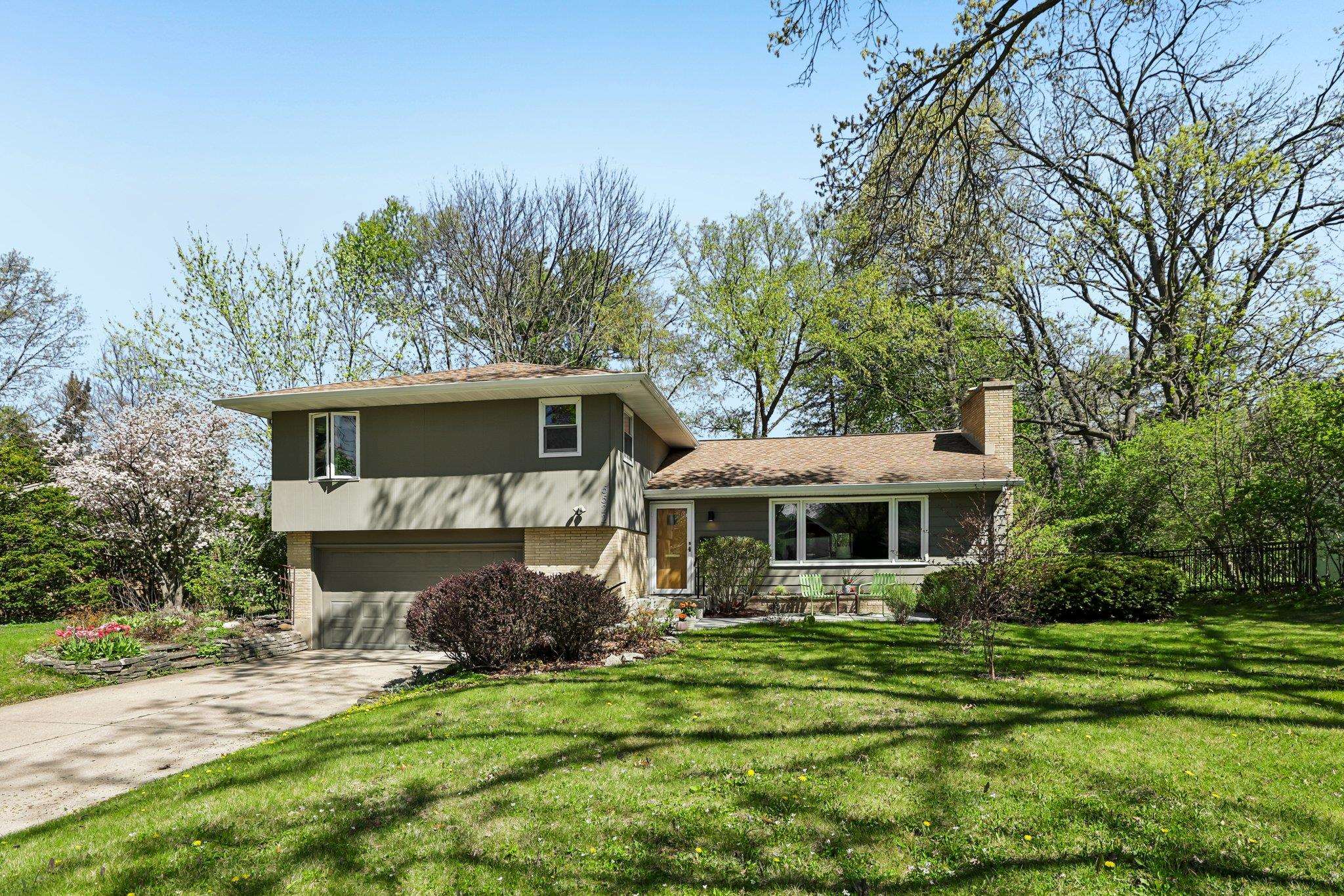 5522 Barton Road Madison, WI 53711 - Photo 11 of 40