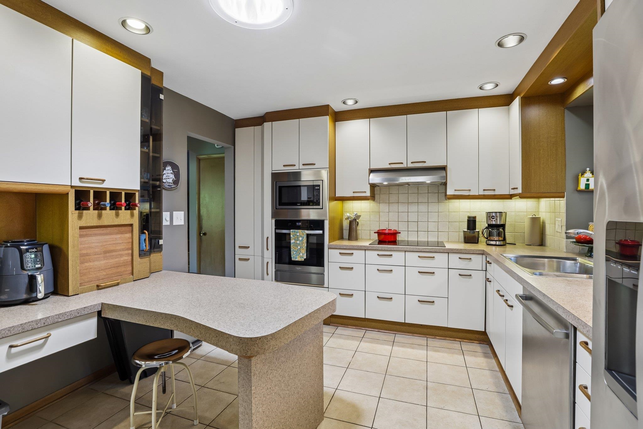 5522 Barton Road Madison, WI 53711 - Photo 17 of 40