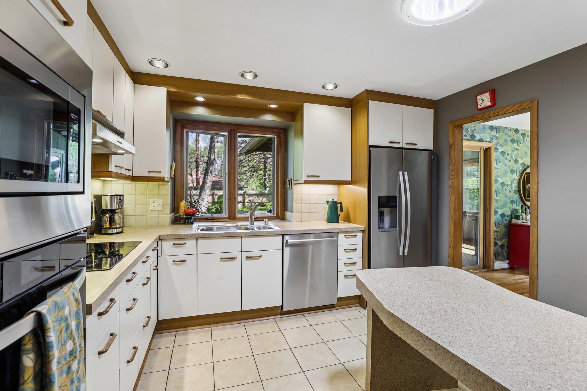 5522 Barton Road Madison, WI 53711 - Photo 18 of 40