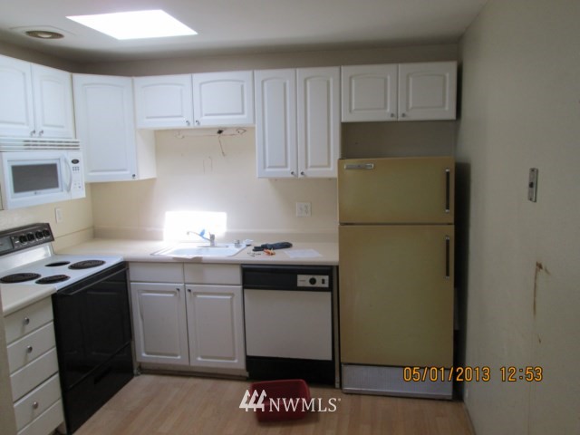 4308 Northeast Sunset Boulevard, Unit D2 Renton, WA 98059 - Photo 7 of 11 Gallery Image 7