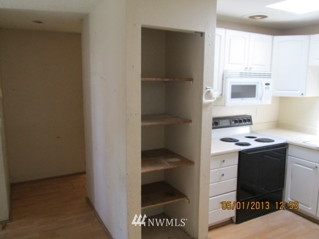 4308 Northeast Sunset Boulevard, Unit D2 Renton, WA 98059 - Photo 8 of 11 Gallery Image 8