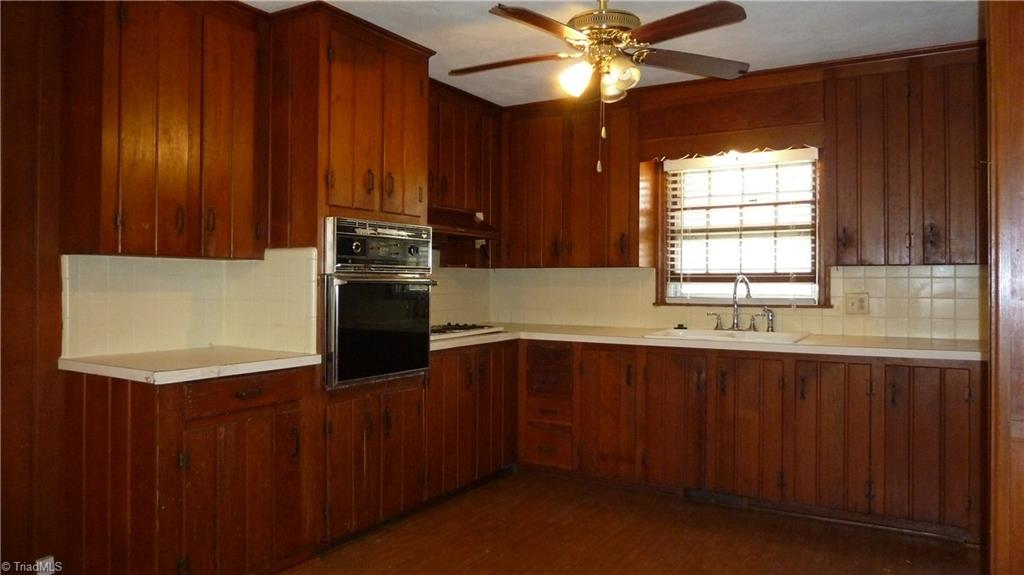 2107 Independence Road Winston-Salem, NC 27106 - Photo 8 of 20 Kitchen