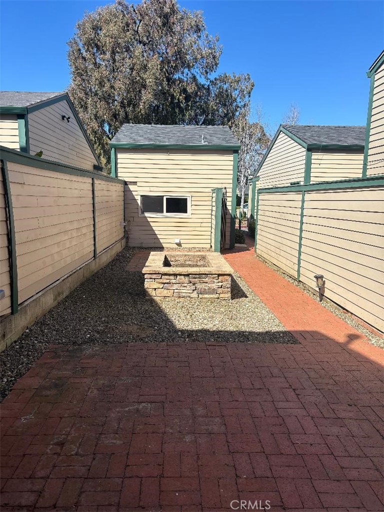 1445 Prefumo Canyon Road, Unit 20 San Luis Obispo, CA 93405 - Photo 16 of 19 a view of a backyard of the house