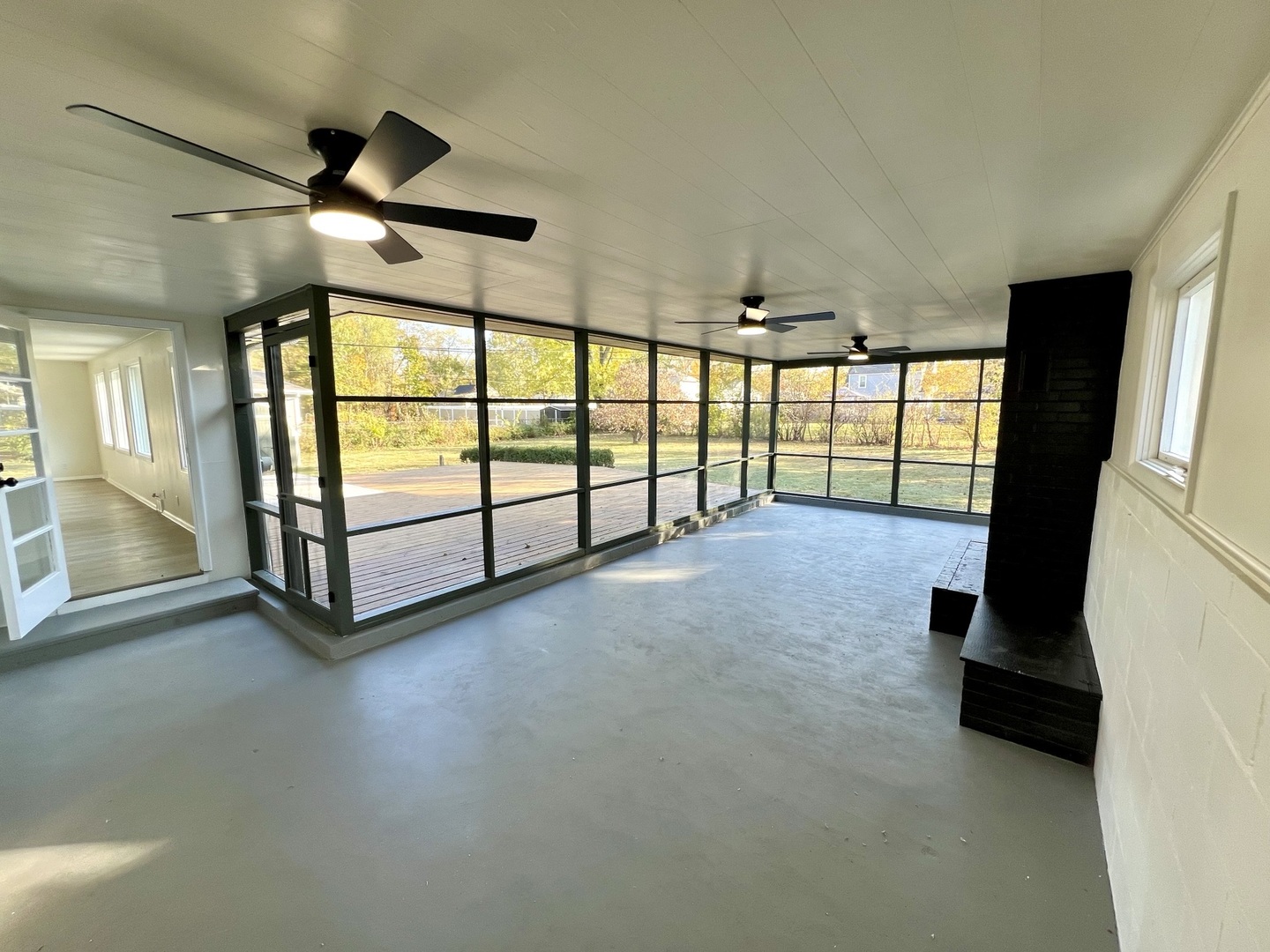 1630 Jonathan Avenue Rockford, IL 61103 - Photo 17 of 23 a view of entryway