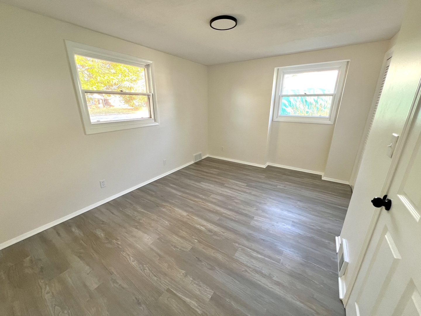 1630 Jonathan Avenue Rockford, IL 61103 - Photo 22 of 23 a view of an empty room and a window