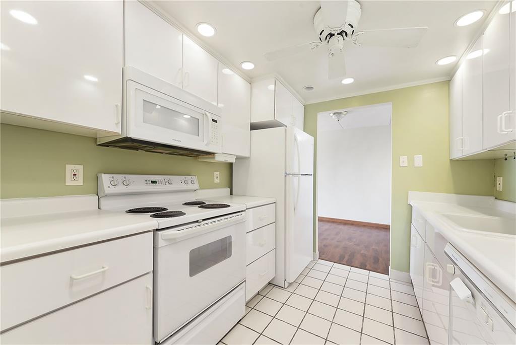 5600 Munhall Road, Unit 709 Pittsburgh, PA 15217 - Photo 8 of 25 Gallery Image 8