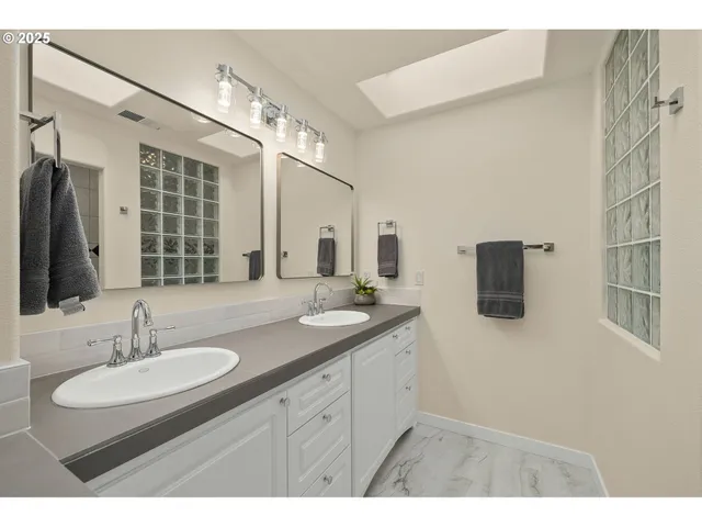 $719,950 | 11340 Northwest Pumpkin Court, Portland, OR 97229