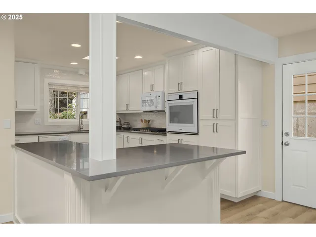 $719,950 | 11340 Northwest Pumpkin Court, Portland, OR 97229