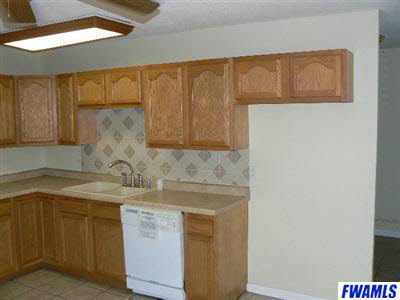 1733 Cinnamon Road Fort Wayne, IN 46825 - Photo 4 of 12 Gallery Image 4