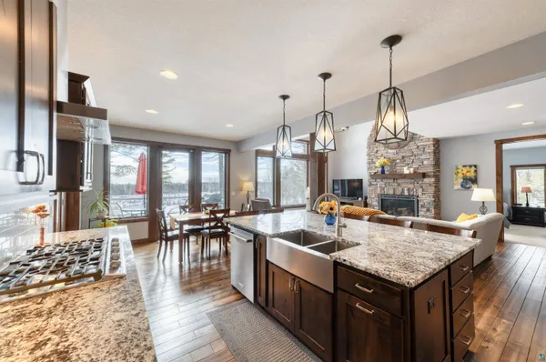 $1,150,000 | 1774 Highway 2 Two Harbors, Two Harbors, MN 55616