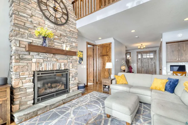 $1,150,000 | 1774 Highway 2 Two Harbors, Two Harbors, MN 55616