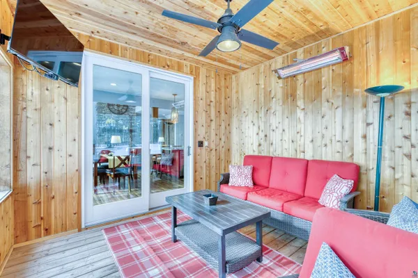 $1,150,000 | 1774 Highway 2 Two Harbors, Two Harbors, MN 55616