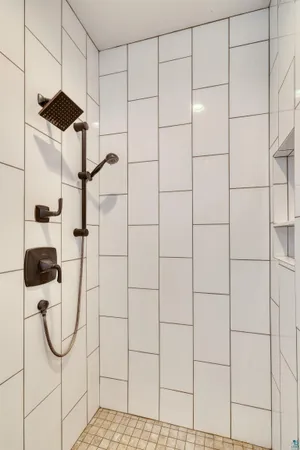 $1,150,000 | 1774 Highway 2 Two Harbors, Two Harbors, MN 55616