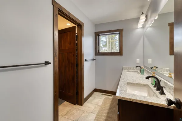 $1,150,000 | 1774 Highway 2 Two Harbors, Two Harbors, MN 55616